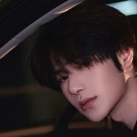 Thẩm Tư Dịch