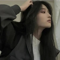 Vương Dịch "cô"