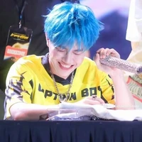 Hoàng đức duy| captionboy