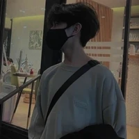 Thầy Tuân (g.viên dạy Âm nhạc)