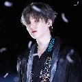 Min Yoongi (công)