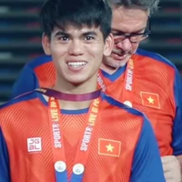 Khuất Văn Khang-2003(n9)