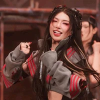 Trần Thảo Linh(chị3)