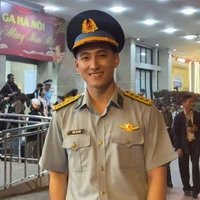 Trần Tất Long(anh2)