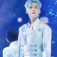 Nguyễn Hoàng Bách_Jey B