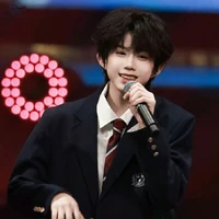 Trần Dịch Hằng _Gã