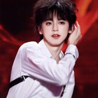 Dương Hàm Bác_B