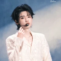 Tống Á Hiên
