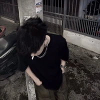 Kuro @yeuemmeomatdo