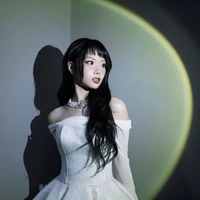 Nguyễn Lê Ngọc Ánh Sáng-Ánh Sáng Aza