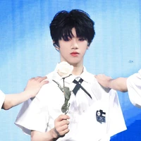 Trương Hàm Thuỵ