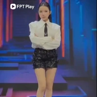 Nguyễn Hoàng Lan ( Cô )