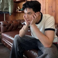 Vương Bình 🐘 (bính bè)