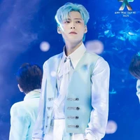 #jeyb_. Hoàng Bách