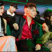 #gillian_. Trường Giang