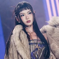 Nguyễn Lê Ngọc Ánh Sáng (Aza)