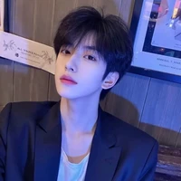 Cố Hà Châu_bạn thân na9