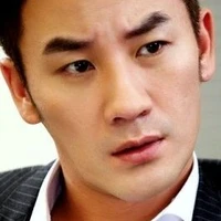 Uhm Tae Woong