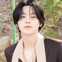 Min Yoongi - 38 tuổi