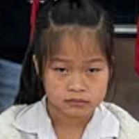 Tuyến(nhỏ bj cô lập từ bé)