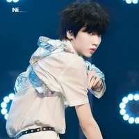 Nhiếp Vĩ Thần