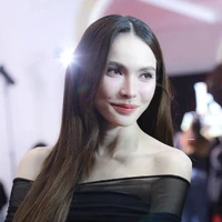 Charlotte Austin - nàng