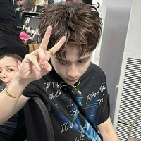 Quang Hùng [ Phone ]