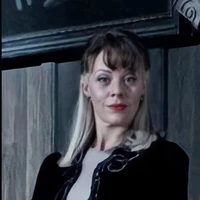 Narcissa Mafloy( mẹ Draco)