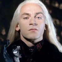 Lucius Mafloy ( bố Draco)