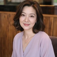Dì Thanh ( mẹ Hùng )