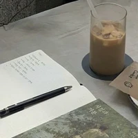 Quần chúng (bác sĩ, y tá,...)