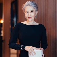 kim Jeeun [ mẹ cô ]