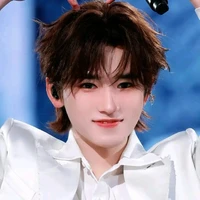 Tống Á Hiên  ( Anh )