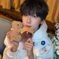 Nhiếp Vĩ Thần - Anh