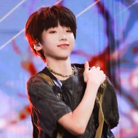 Nhiếp Vĩ Thần_gã_