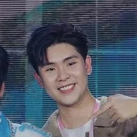 PHÚC_trợ lí Quang Hùng _