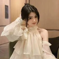 Hoàng  Nhã Uyên