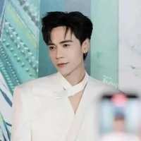 Lê Quang Hùng ( phone)