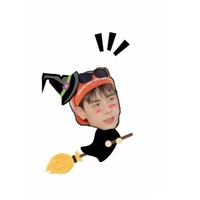 Lee Tlamm trầm tínk