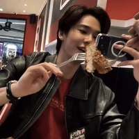 Jirawat Sutivanichsak - Dew