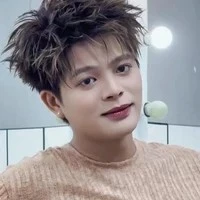 Nguyễn quang anh(20 tuổi)