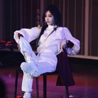 Vương Dịch•Y