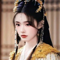 A Thùy