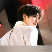 Y_Hạ Tuấn Lâm