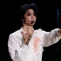 LƯU DIỆU VĂN- líu