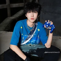 Nhiếp vĩ thần_N