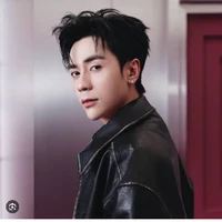 QUANG HÙNG