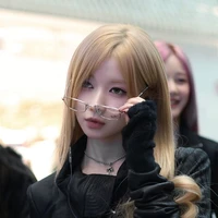 tác giả_vợ của Asa