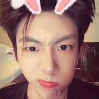 Nhỏ này mới bị ck bỏ