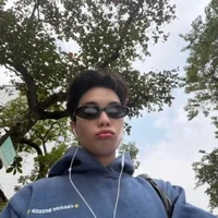 Hoàng Phạm (tác giả)